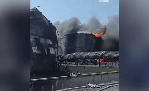 Состояние нефтебазы в Пролетарске. Стоп-кадр 161.ru от 27/08/24, https://161.ru/text/incidents/2024/08/27/74011007/ Состояние нефтебазы в Пролетарске. Стоп-кадр 161.ru от 27/08/24, https://161.ru/text/incidents/2024/08/27/74011007/