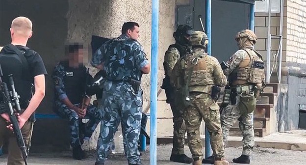 Сотрудники силовых структур. Фото: пресс-служба Росгвардии Сотрудники силовых структур. Фото: пресс-служба Росгвардии