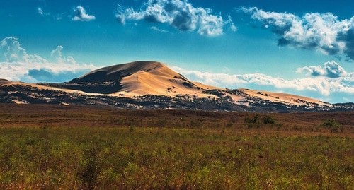 Уникальный бархан Сарыкум, рядом с которым ведется строительство мусорного полигона фото: https://ru.wikipedia.org/wiki/%D0%A1%D0%B0%D1%80%D1%8B%D0%BA%D1%83%D0%BC Уникальный бархан Сарыкум, рядом с которым ведется строительство мусорного полигона фото: https://ru.wikipedia.org/wiki/%D0%A1%D0%B0%D1%80%D1%8B%D0%BA%D1%83%D0%BC