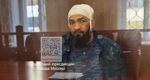 Умар Чичаев в зале суда. Фото: Телеграм-канал судов общей юрисдикции города Москвы https://t.me/moscowcourts/4667 Умар Чичаев в зале суда. Фото: Телеграм-канал судов общей юрисдикции города Москвы https://t.me/moscowcourts/4667