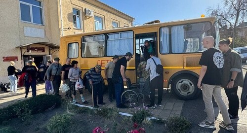 Эвакуация жителей Тихорецкого района. Фото из телеграм-канала Вениамина Кондратьева https://t.me/kondratyevvi/7789 Эвакуация жителей Тихорецкого района. Фото из телеграм-канала Вениамина Кондратьева https://t.me/kondratyevvi/7789