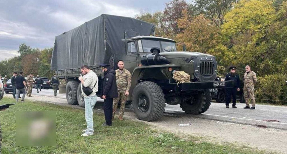 На месте атаки на росгвардейцев в Чечне. Фото: grodno24.com На месте атаки на росгвардейцев в Чечне. Фото: grodno24.com