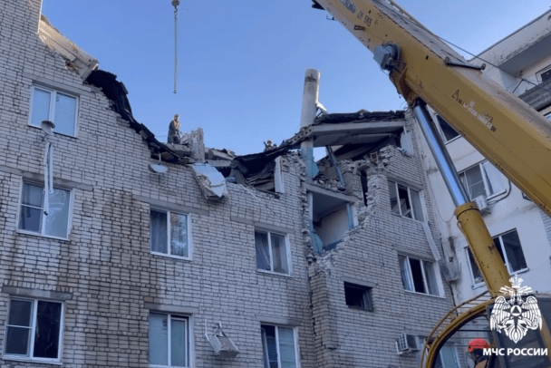 Взрыв в Черкесске. 31 октября 2024 г. Фото: МЧС России Взрыв в Черкесске. 31 октября 2024 г. Фото: МЧС России