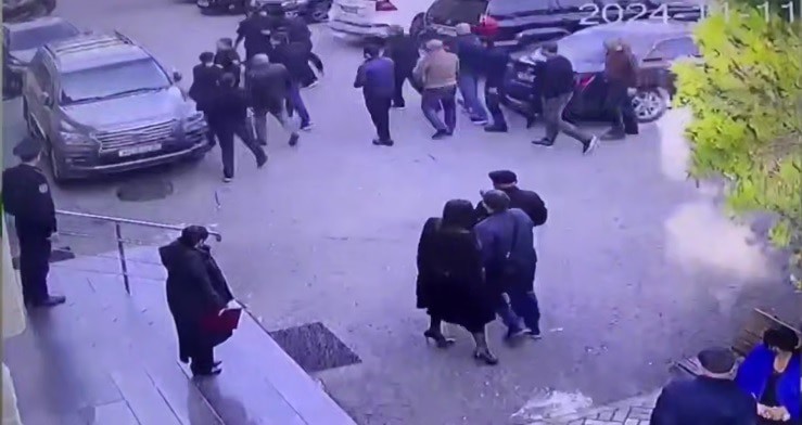 Скриншот видео телеграм-канала "Respublica/Республика" https://t.me/respublicaabh/9602 Скриншот видео телеграм-канала "Respublica/Республика" https://t.me/respublicaabh/9602