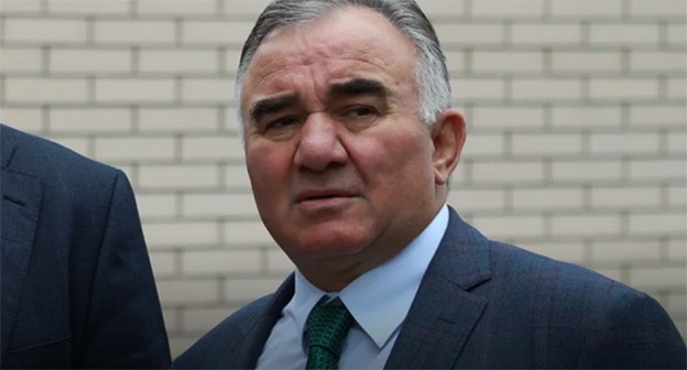Магомед-Башир Калиматов. Фото: "ФортангаОрг"
https://fortanga.org/2024/05/sud-otpravil-brata-kalimatova-pod-strazhu-na-dva-mesyacza/ Магомед-Башир Калиматов. Фото: "ФортангаОрг"
https://fortanga.org/2024/05/sud-otpravil-brata-kalimatova-pod-strazhu-na-dva-mesyacza/