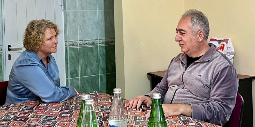 Анне Беате Твиннерейм и Губад Ибадоглу. 16 ноября 2024 года. Фото: МИД Норвегии https://x.com/NorwayMFA/status/1857806880099160271/photo/1 Анне Беате Твиннерейм и Губад Ибадоглу. 16 ноября 2024 года. Фото: МИД Норвегии https://x.com/NorwayMFA/status/1857806880099160271/photo/1