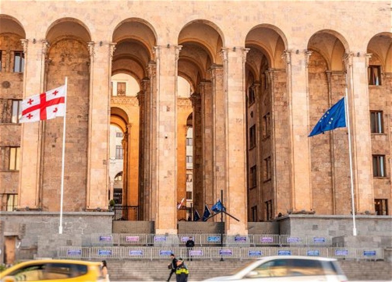 Парламент Грузии. Фото: https://1news.az/news/20241125013144484-Parlament-Gruzii-XI-sozyva-pristupil-k-vypolneniyu-obyazannostei Парламент Грузии. Фото: https://1news.az/news/20241125013144484-Parlament-Gruzii-XI-sozyva-pristupil-k-vypolneniyu-obyazannostei