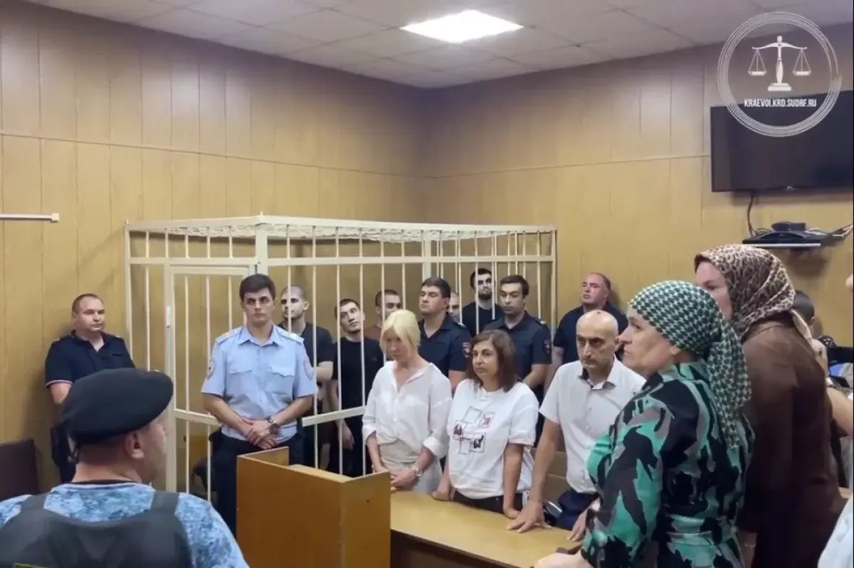 Подсудимые по делу о беспорядках в Махачкале в зале суда. Фото: Объединенная пресс-служба судов Краснодарского края Подсудимые по делу о беспорядках в Махачкале в зале суда. Фото: Объединенная пресс-служба судов Краснодарского края