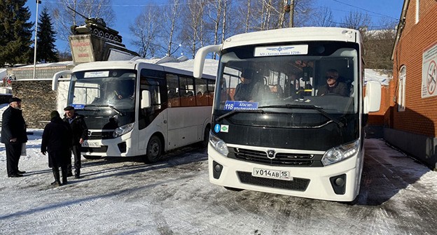 Общественный транспорт в Северной Осетии. Фото: https://region15.ru/bolee-55-novyh-avtobusov-vyjdut-na-marshruty-severnoj-osetii-v-blizhajshee-vremya/ Общественный транспорт в Северной Осетии. Фото: https://region15.ru/bolee-55-novyh-avtobusov-vyjdut-na-marshruty-severnoj-osetii-v-blizhajshee-vremya/
