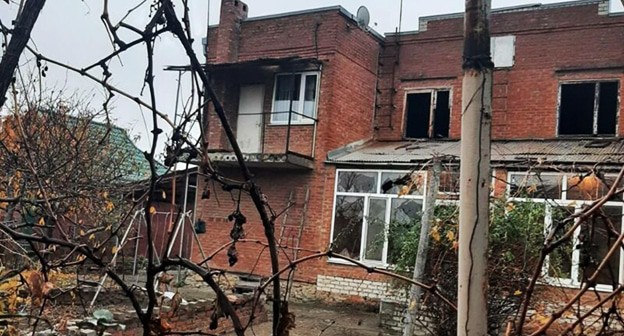 Последствия атаки дронов в Славянске-на-Кубани. 28 ноября 2024 г. Фото t.me/rsinyagovskij Последствия атаки дронов в Славянске-на-Кубани. 28 ноября 2024 г. Фото t.me/rsinyagovskij