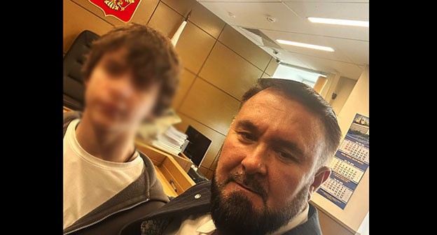 Роман Мурдиев (cлева) и Мансур Солтаев. Фото: https://chechombudsman.ru/ Роман Мурдиев (cлева) и Мансур Солтаев. Фото: https://chechombudsman.ru/