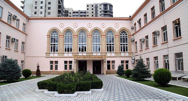 Бакинский суд по тяжким преступлениям. Фото https://report.az/ru/milli-mejlis/budut-naznacheni-novie-sudi-v-bakinskiy-apellyacionniy-sud-spisok/ Бакинский суд по тяжким преступлениям. Фото https://report.az/ru/milli-mejlis/budut-naznacheni-novie-sudi-v-bakinskiy-apellyacionniy-sud-spisok/