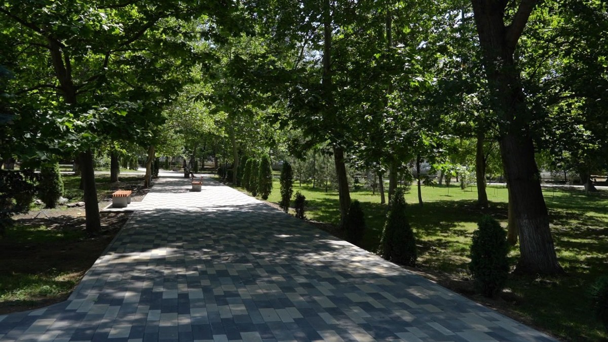 Махачкалинский парк. Фото: https://mkala.ru/news/2508/rekonstrukciya-parka-leninskogo-komsomola-zaversitsya-ranse-ustanovlennogo-sroka Махачкалинский парк. Фото: https://mkala.ru/news/2508/rekonstrukciya-parka-leninskogo-komsomola-zaversitsya-ranse-ustanovlennogo-sroka