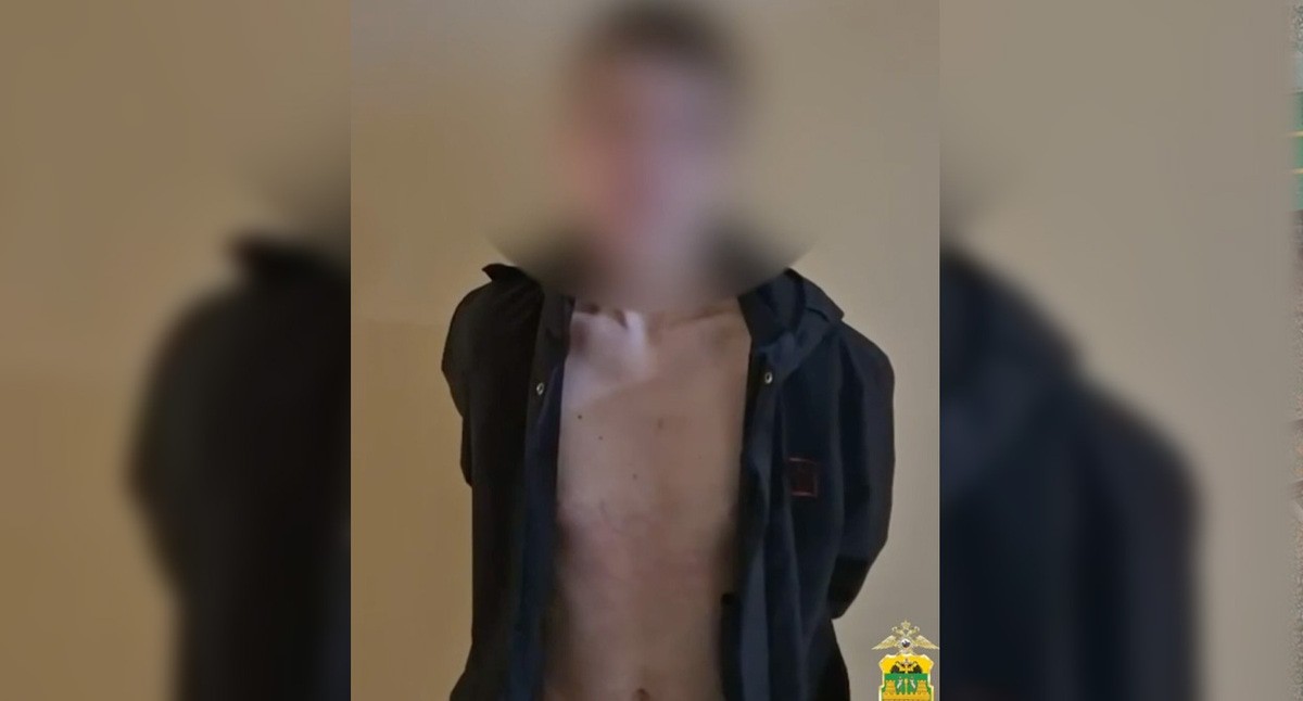 Подозреваемый в поджогах. Кадр из видео: https://t.me/mvd_23/9598 Подозреваемый в поджогах. Кадр из видео: https://t.me/mvd_23/9598