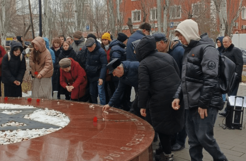 Возложение цветов в память о жертвах Холокоста. Фото корреспондента "Кавказского узла". Возложение цветов в память о жертвах Холокоста. Фото корреспондента "Кавказского узла".