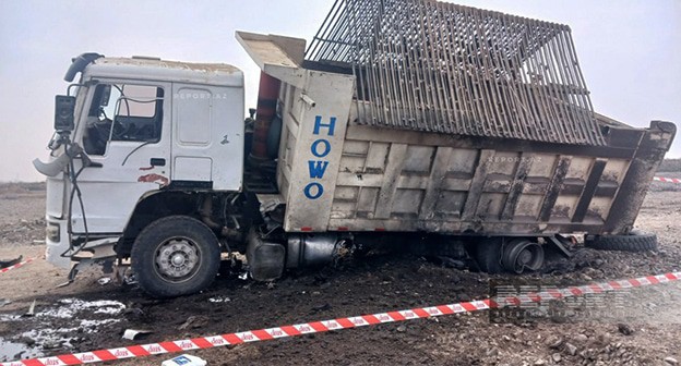 Грузовик подорвался на мине в Азербайджане. 14 февраля 2025 г. Фото: Report.az https://report.az/ru/proisshestviya/v-agdame-gruzovik-podorvalsya-na-mine/ Грузовик подорвался на мине в Азербайджане. 14 февраля 2025 г. Фото: Report.az https://report.az/ru/proisshestviya/v-agdame-gruzovik-podorvalsya-na-mine/
