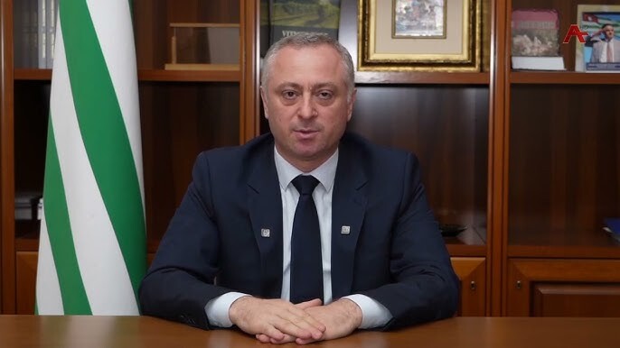 Бадра Гунба. Скриншот видео https://www.youtube.com/watch?v=07Tj5kdbThQ Бадра Гунба. Скриншот видео https://www.youtube.com/watch?v=07Tj5kdbThQ