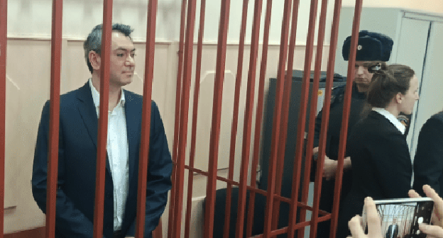 Григорий Мельконьянц в суде. Фото корреспондента "Кавказского узла". Григорий Мельконьянц в суде. Фото корреспондента "Кавказского узла".