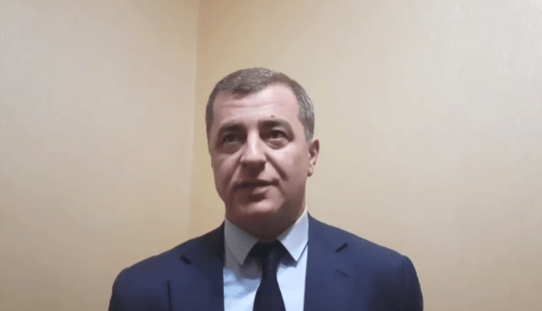 Адгур Ардзинба. Стоп-кадр видео от 17.02.25, https://t.me/respublicaabh/11591. Адгур Ардзинба. Стоп-кадр видео от 17.02.25, https://t.me/respublicaabh/11591.
