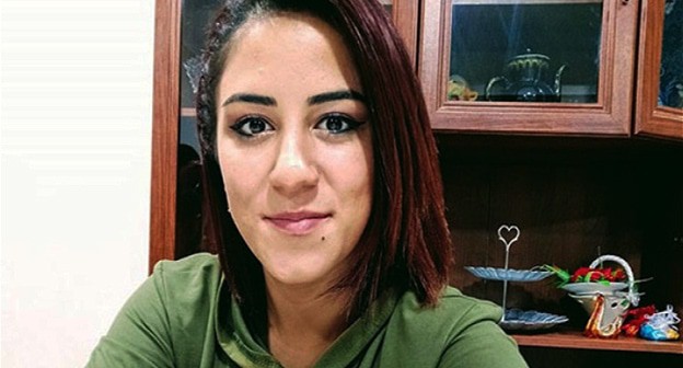 Фатима Мовламлы. Фото: https://1news.az/news/20250228042833101-Zaderzhana-zhurnalistka-Fatima-Movlamly Фатима Мовламлы. Фото: https://1news.az/news/20250228042833101-Zaderzhana-zhurnalistka-Fatima-Movlamly