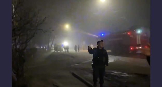 На месте ЧП в Таганроге, 1 апреля 2025 года. Кадр видео rt_russian / Telegram На месте ЧП в Таганроге, 1 апреля 2025 года. Кадр видео rt_russian / Telegram
