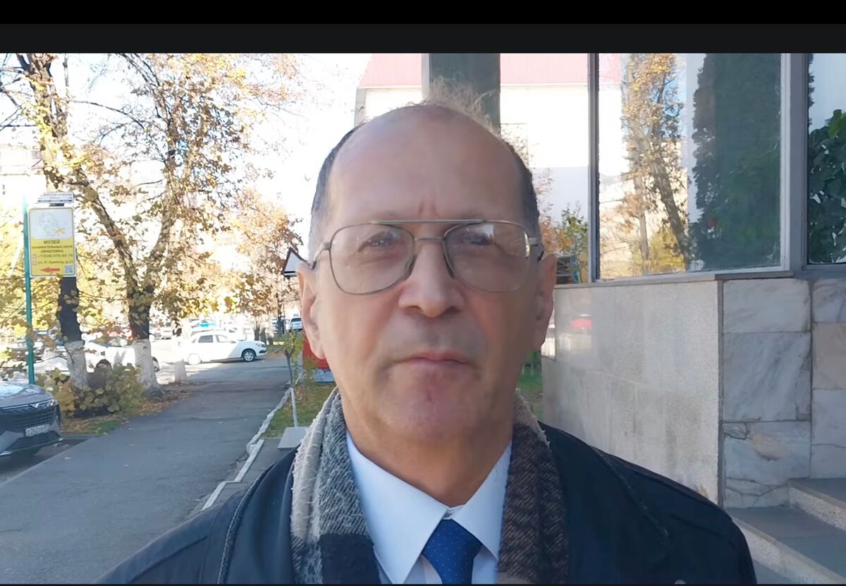 Мурат Хоноков. Фото: https://memorialcenter.org/ru/news/sudya-po-delu-dvazhdy-uvolennogo-professora-kbgu-murata-hokonova-vzyal-samootvod Мурат Хоноков. Фото: https://memorialcenter.org/ru/news/sudya-po-delu-dvazhdy-uvolennogo-professora-kbgu-murata-hokonova-vzyal-samootvod