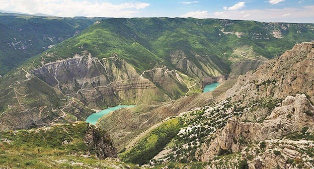 Сулакский каньон. Фото: Medzhidov. https://ru.wikipedia.org Сулакский каньон. Фото: Medzhidov. https://ru.wikipedia.org