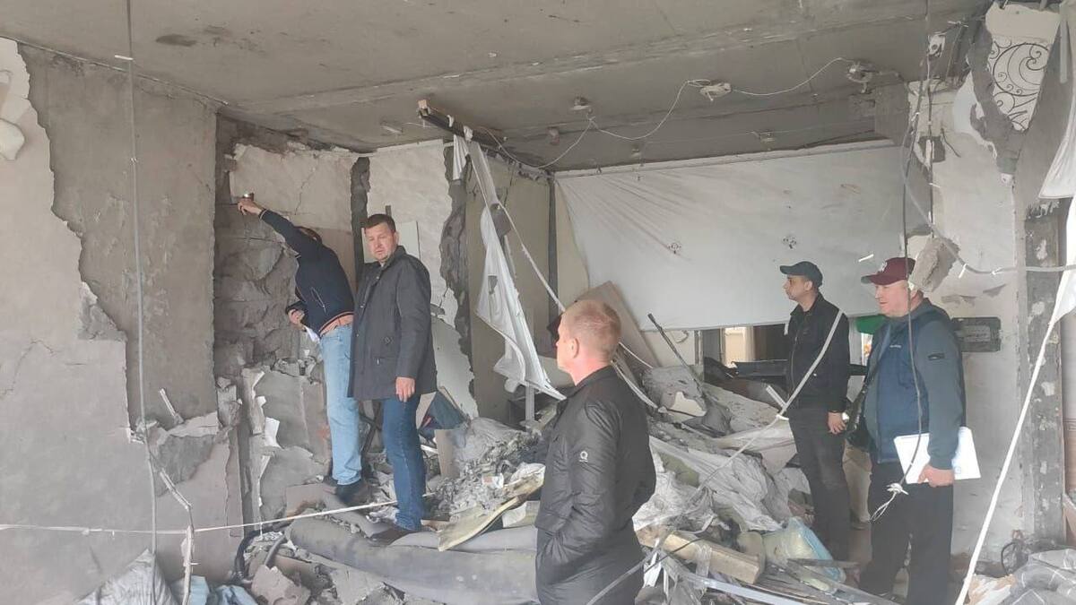 Поврежденная дроном квартира в Новороссийске. Скриншот публикации в телеграм-канале главы города Андрея Кравченко https://t.me/kravchenko_glava_nvrsk/11568 Поврежденная дроном квартира в Новороссийске. Скриншот публикации в телеграм-канале главы города Андрея Кравченко https://t.me/kravchenko_glava_nvrsk/11568