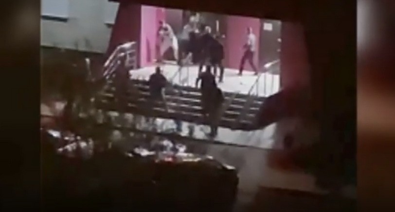 Конфликт в Камешково. Кадр видео "Владимирские новости" https://newsvladimir.ru/fn_1660556.html Конфликт в Камешково. Кадр видео "Владимирские новости" https://newsvladimir.ru/fn_1660556.html