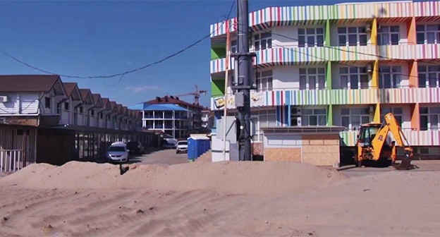Пляж в Анапе. 20 мая 2025 г. Скриншот видео https://t.me/opershtab23/13510 Пляж в Анапе. 20 мая 2025 г. Скриншот видео https://t.me/opershtab23/13510