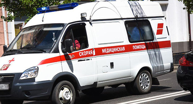 Машина скорой помощи. Фото Елены Синеок, "Юга.ру" Машина скорой помощи. Фото Елены Синеок, "Юга.ру"