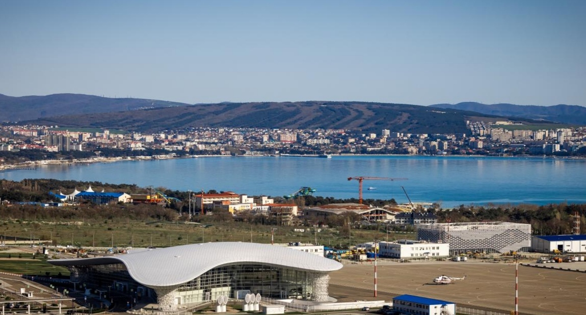 Аэропорт Геленджика. Фото: пресс-служба аэропорта https://gelaero.ru/news/aeroport-gelendzhik-ofitsialno-vozobnovil-rabotu-s-10-iyulya/ Аэропорт Геленджика. Фото: пресс-служба аэропорта https://gelaero.ru/news/aeroport-gelendzhik-ofitsialno-vozobnovil-rabotu-s-10-iyulya/