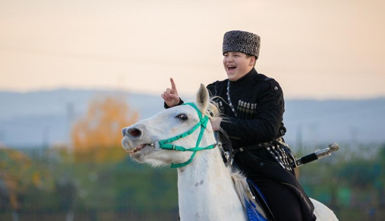 Адам Кадыров. Скриншот фото из его Instagram* от 10.10.2024, https://www.instagram.com/p/DA8F_tqgiI-/ (деятельность компании Meta, владеющей соцсетью, запрещена в России). Адам Кадыров. Скриншот фото из его Instagram* от 10.10.2024, https://www.instagram.com/p/DA8F_tqgiI-/ (деятельность компании Meta, владеющей соцсетью, запрещена в России).