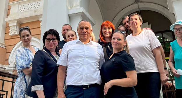 Виктор Бережной (в центре). Фото: https://t.me/OskinaDeputat/2692 Виктор Бережной (в центре). Фото: https://t.me/OskinaDeputat/2692