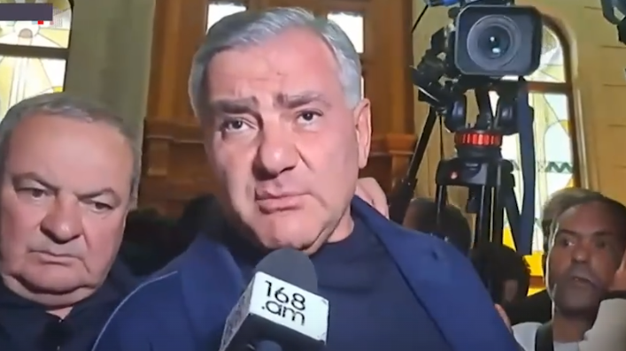 Самвел Карапетян делает заявление в поддержку церкви. Стоп-кадр видео телеканала 360, https://rutube.ru/video/8fc60768308a3e5efa0573d32d309ba1/?utm_source=embed&utm_medium=referral&utm_campaign=logo&utm_content=8fc60768308a3e5efa0573d32d309ba1&utm_term=yastatic.net&t=21 Самвел Карапетян делает заявление в поддержку церкви. Стоп-кадр видео телеканала 360, https://rutube.ru/video/8fc60768308a3e5efa0573d32d309ba1/?utm_source=embed&utm_medium=referral&utm_campaign=logo&utm_content=8fc60768308a3e5efa0573d32d309ba1&utm_term=yastatic.net&t=21