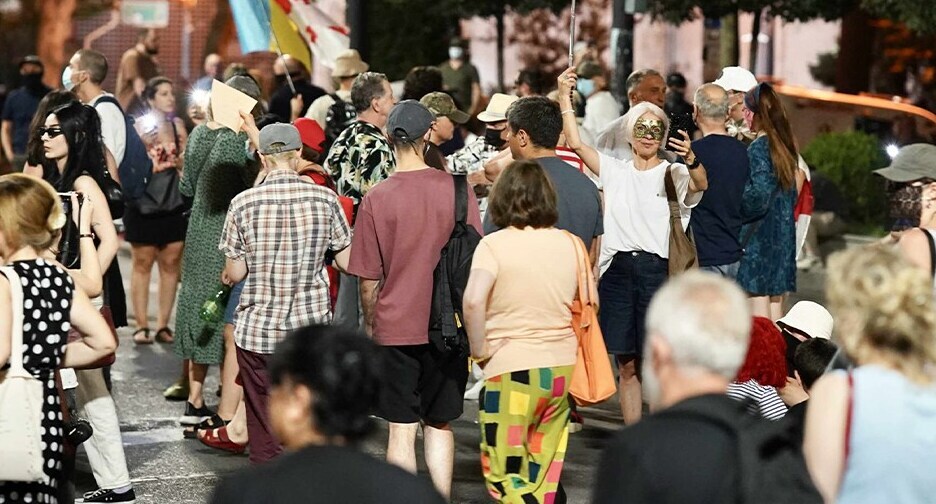 Участники акции на проспекте Руставели. Фото: Publika Участники акции на проспекте Руставели. Фото: Publika