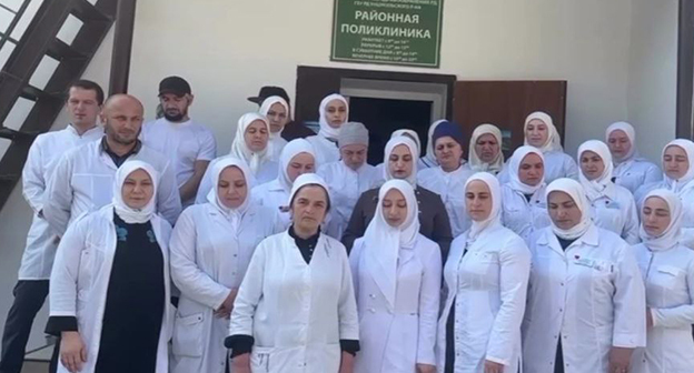 Сотрудники дагестанской поликлиники во время видеообращения. 28 августа 2025 г. Фото: https://t.me/tutdagestan_05/16999 