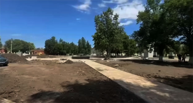 Городской парк в Сунже. Скриншот видео https://www.instagram.com/reel/DMIE8U1Irak/ Городской парк в Сунже. Скриншот видео https://www.instagram.com/reel/DMIE8U1Irak/