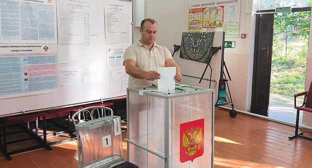 На избирательном участке в Краснодарском крае. 12 сентября 2025 г. Фото: https://sochi.ru/press-sluzhba/novosti/64/286058/