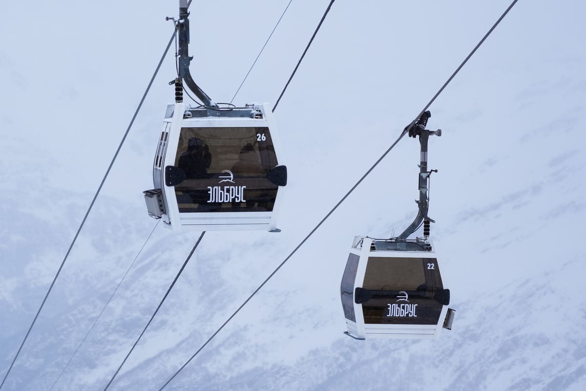 Канатная дорога на Эльбрусе. Фото: https://resort-elbrus.ru/ Канатная дорога на Эльбрусе. Фото: https://resort-elbrus.ru/
