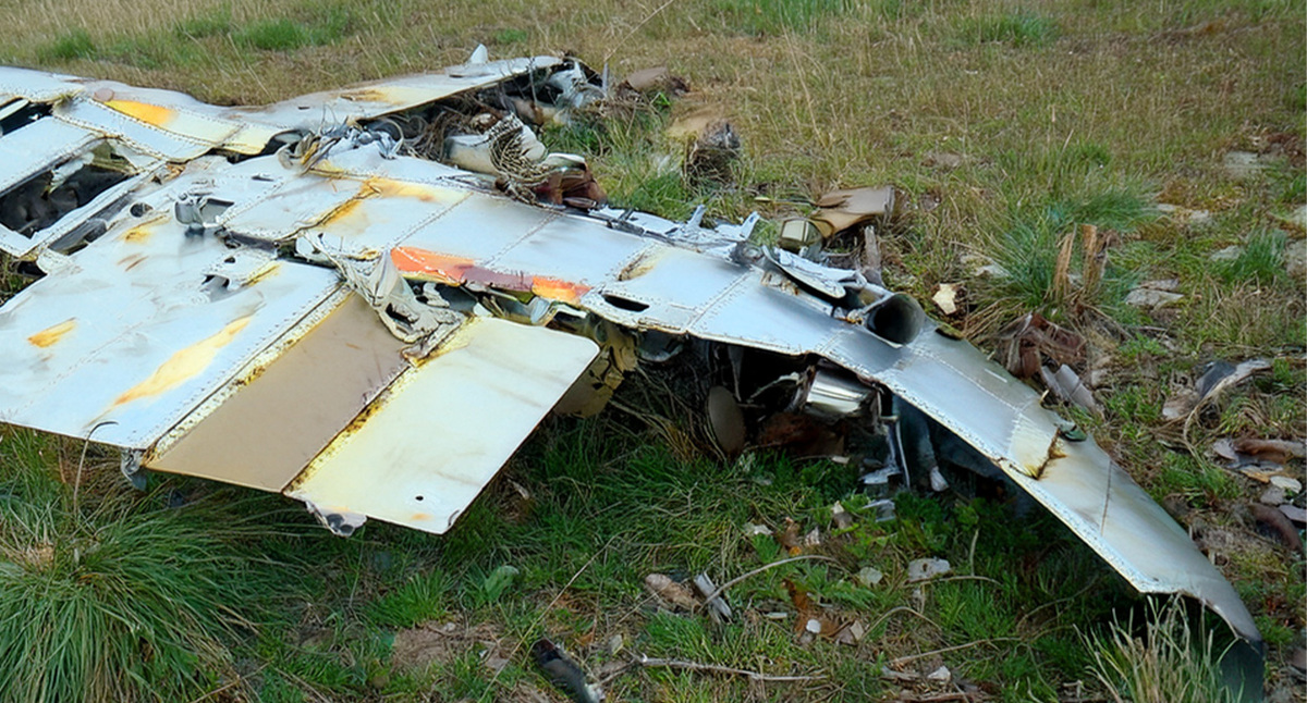 Обломки БПЛА. Иллюстрация создана "Кавказским узлом" с помощью ИИ в программе Copilot Обломки БПЛА. Иллюстрация создана "Кавказским узлом" с помощью ИИ в программе Copilot