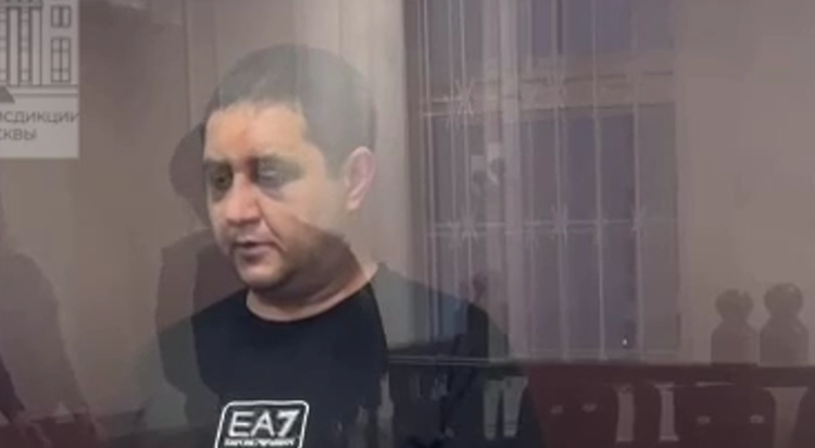 Арег Щепихин в суде. Стоп-кадр видео из Telegram- канала судов общей юрисдикции Москвы от 06.06.25, https://t.me/moscowcourts/6823. Арег Щепихин в суде. Стоп-кадр видео из Telegram- канала судов общей юрисдикции Москвы от 06.06.25, https://t.me/moscowcourts/6823.