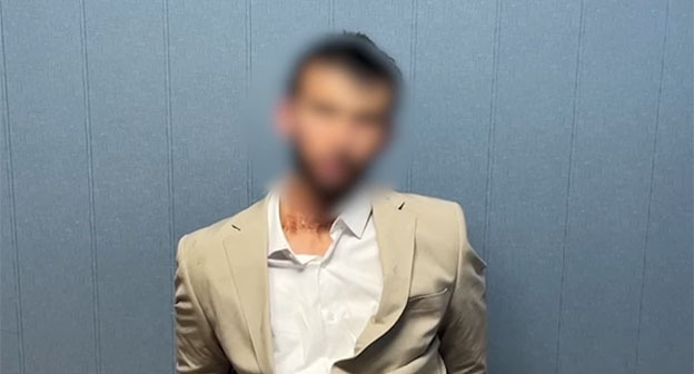 Арестованный мужчина по делу о подготовке теракта в Георгиевске. 20 октября 2025 г. Скриншот видео https://www.youtube.com/live/VN0n4Rqy0j4 Арестованный мужчина по делу о подготовке теракта в Георгиевске. 20 октября 2025 г. Скриншот видео https://www.youtube.com/live/VN0n4Rqy0j4