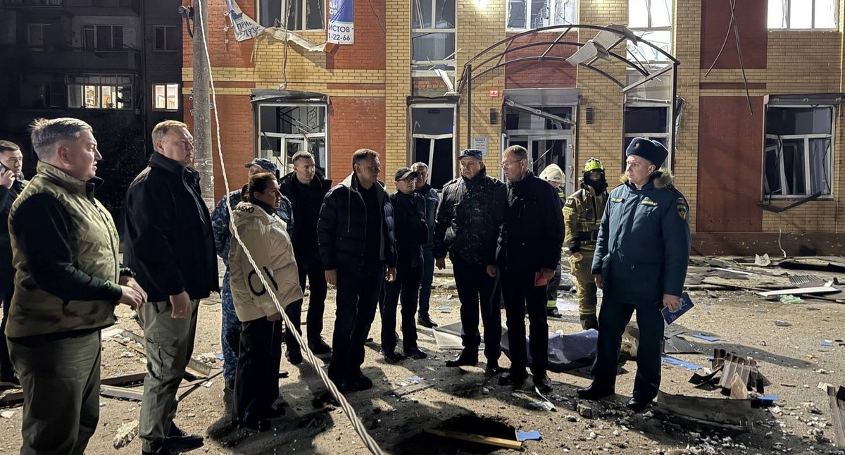 Последствия атаки беспилотников. Батайск, 21 октября 2025 года. Фото из телеграм-канала Юрия Слюсаря https://t.me/Yuri_Slusar/3626 Последствия атаки беспилотников. Батайск, 21 октября 2025 года. Фото из телеграм-канала Юрия Слюсаря https://t.me/Yuri_Slusar/3626
