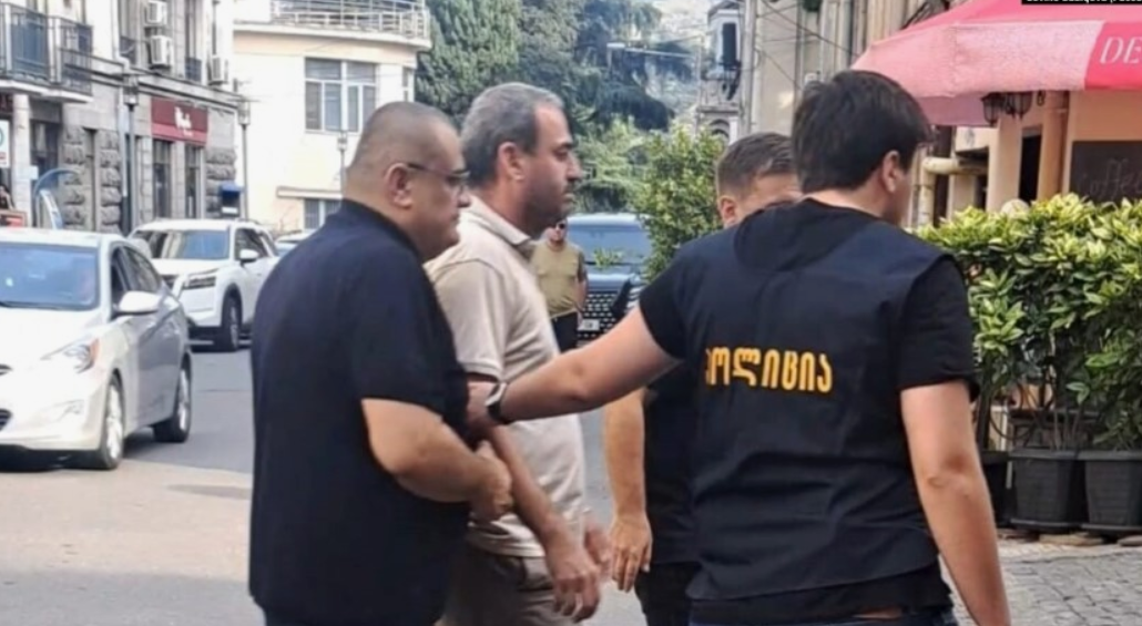 Задержание Афгана Садыгова. Скриншот фото https://dzen.ru/a/Z2HkH54sHEmzhxeH Задержание Афгана Садыгова. Скриншот фото https://dzen.ru/a/Z2HkH54sHEmzhxeH