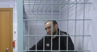 Рауф Арашуков в суде. Скриншот фото Orenday.ru от 18.11.25, https://orenday.ru/news/181125173502