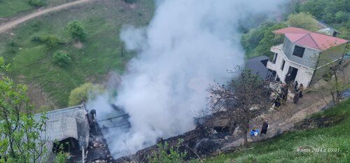 Сгоревший дом Ахмеда Батлухского. Фото https://t.me/slovoakhmada/271 от 08 мая 2024 года.