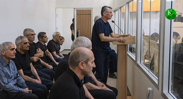 Суд над лидерами Карабаха. Иллюстрация "Кавказского узла" созданная ИИ с помощью программы Copilot Суд над лидерами Карабаха. Иллюстрация "Кавказского узла" созданная ИИ с помощью программы Copilot
