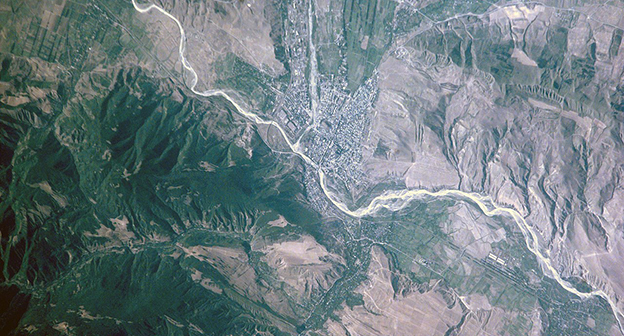 Лихва. Фото: NASA. Image Analysis Laboratory, NASA Johnson Space Center https://ru.wikipedia.org/ Лихва. Фото: NASA. Image Analysis Laboratory, NASA Johnson Space Center https://ru.wikipedia.org/
