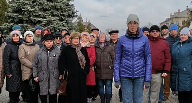 Still from a video message from Taganrog residents to Putin. December 16, 2025. Screenshot from the video: https://161.ru/text/transport/2025/12/15/76172493/ Still from a video message from Taganrog residents to Putin. December 16, 2025. Screenshot from the video: https://161.ru/text/transport/2025/12/15/76172493/